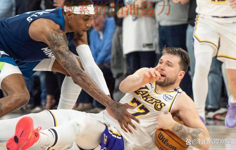 湖人防守崩盘成为球迷讨论焦点 湖人防守崩盘成为球迷讨论焦点