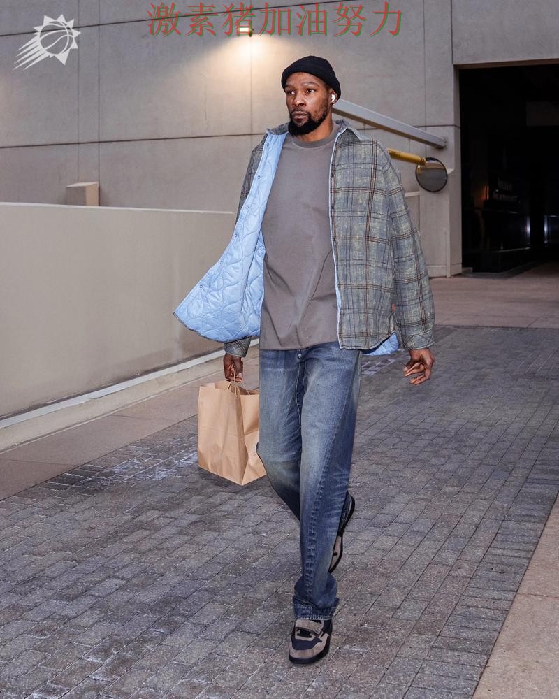 杜兰特赛后发言更衣室氛围成焦点